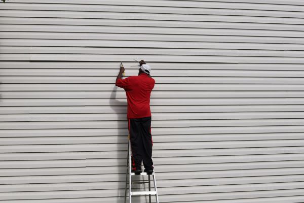 Loose Siding Repair in Ballwin